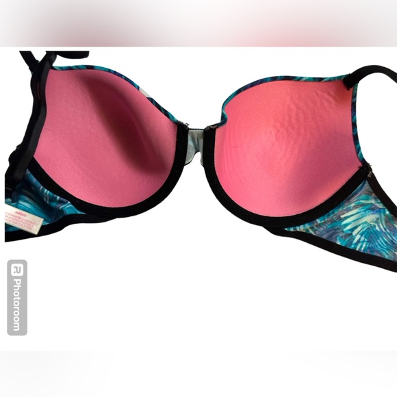 VS Pink Wear everywhere Bra - Picture 5 of 11